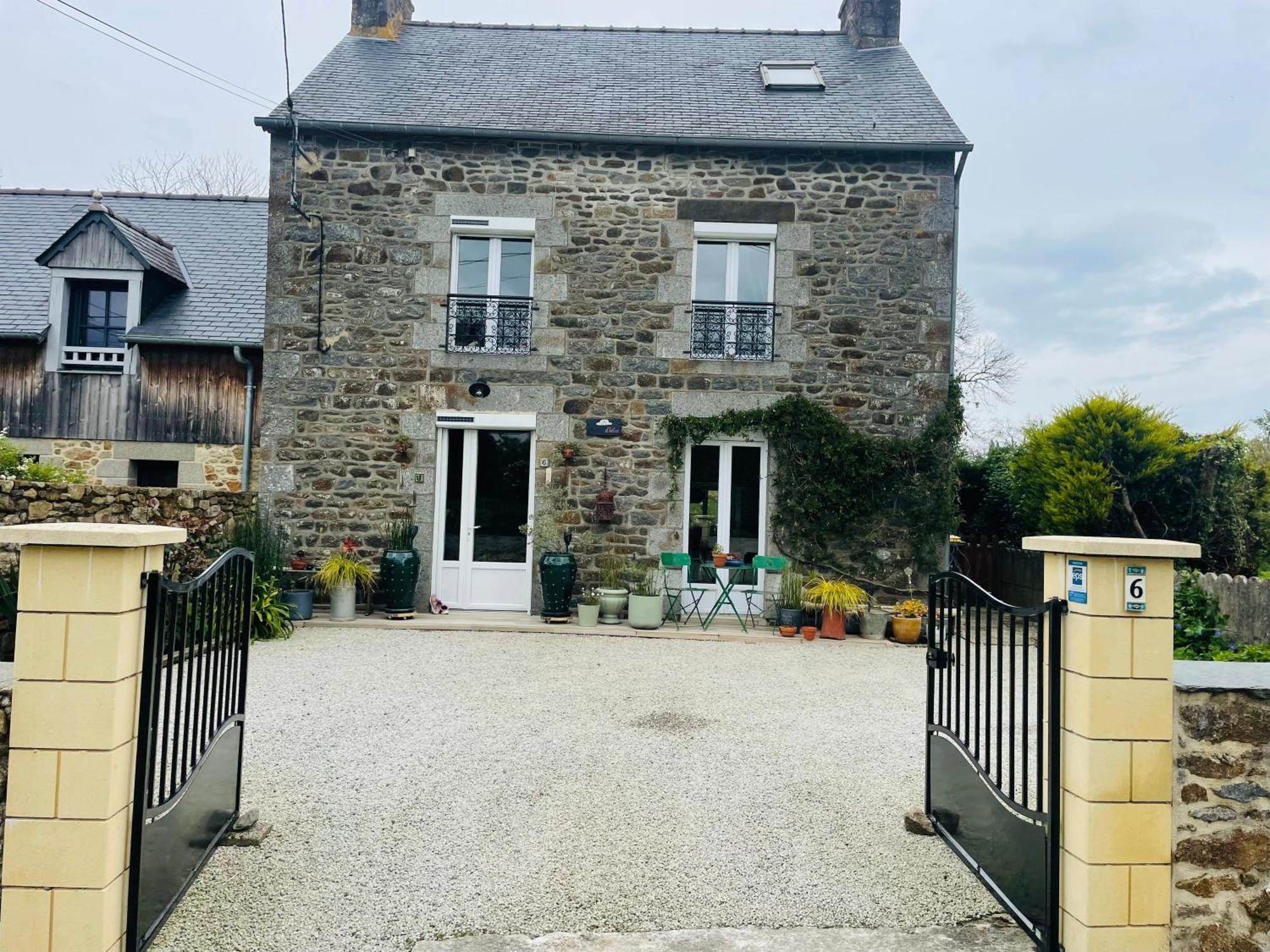 Chez Trotro Lejlighed Saint-Pierre-de-Plesguen Eksteriør billede
